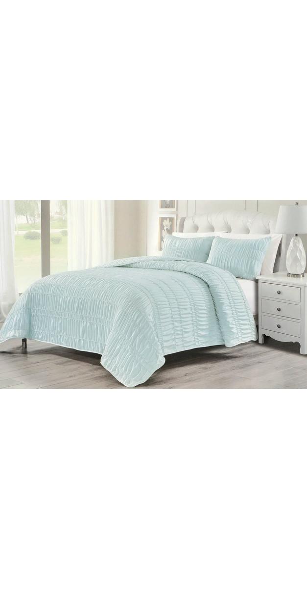 King Size 3 Pc Ultra Soft Quilt Set Blue bealls
